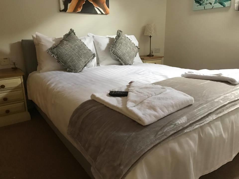 The Coach House Inn โอ๊กคัม ภายนอก รูปภาพ