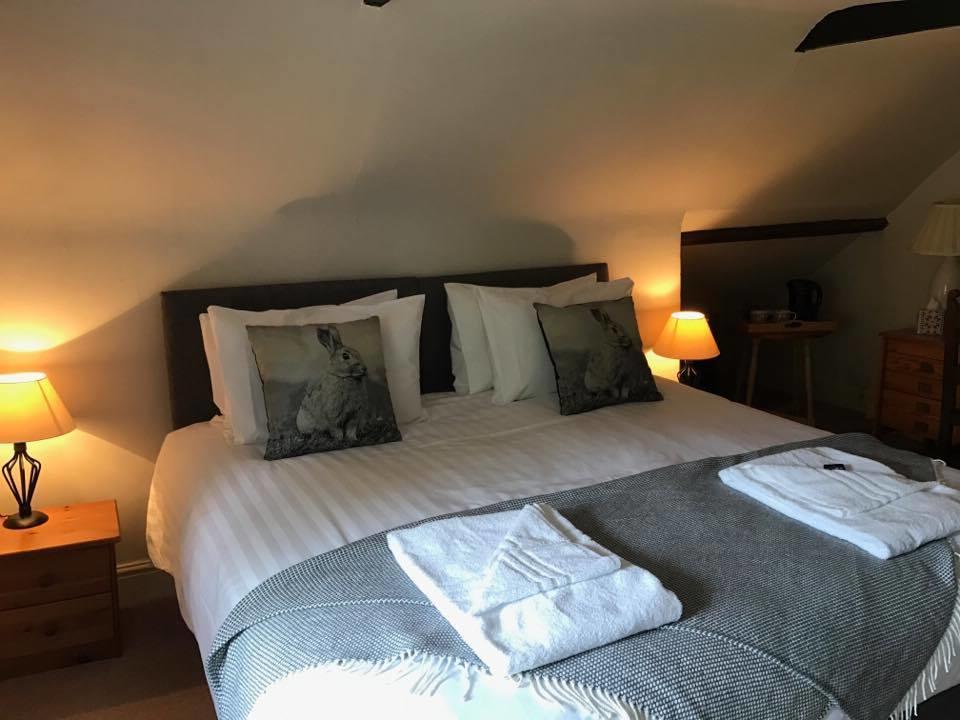 The Coach House Inn โอ๊กคัม ภายนอก รูปภาพ