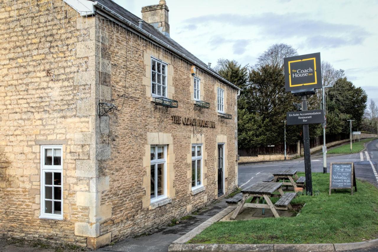 The Coach House Inn โอ๊กคัม ภายนอก รูปภาพ