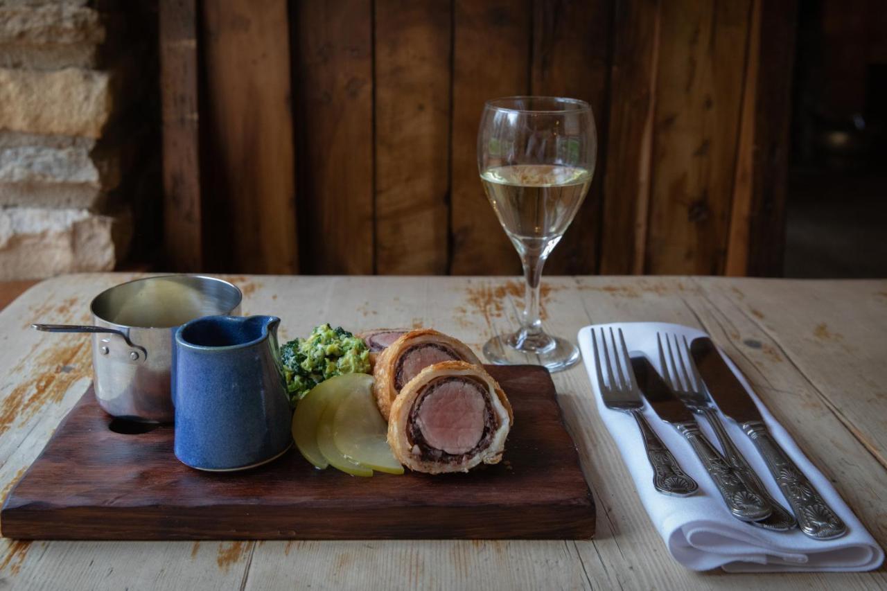 The Coach House Inn โอ๊กคัม ภายนอก รูปภาพ
